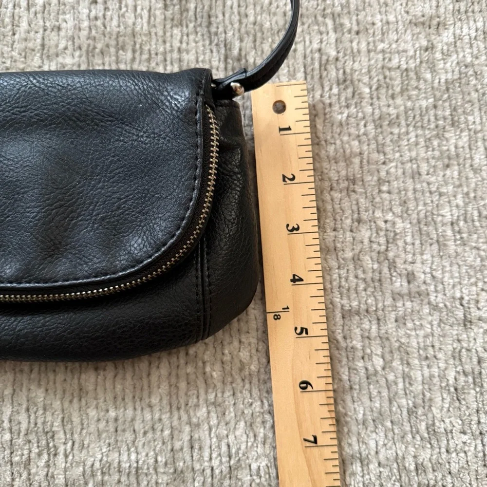 Express chic compact